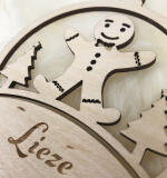 Houten kerstbal met gingerbreadman & kerstboompje